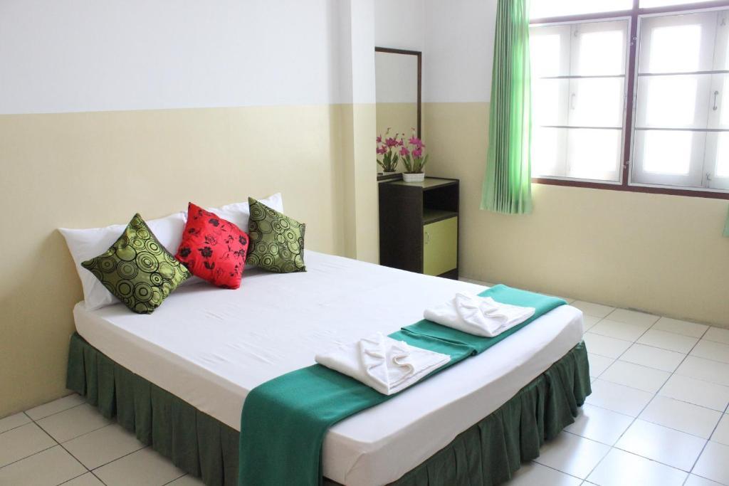 Seabreeze Mansion Hotel Phuket Стая снимка